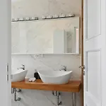 Luxury 110m2 With Bathtub - Caka Street