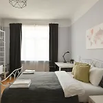 Dzīvoklis Luxury 110m2 With Bathtub - Caka Street Riga